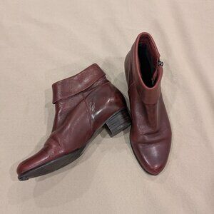 Spring Step Stockholm Booties in Bordeaux - Women's sz 7